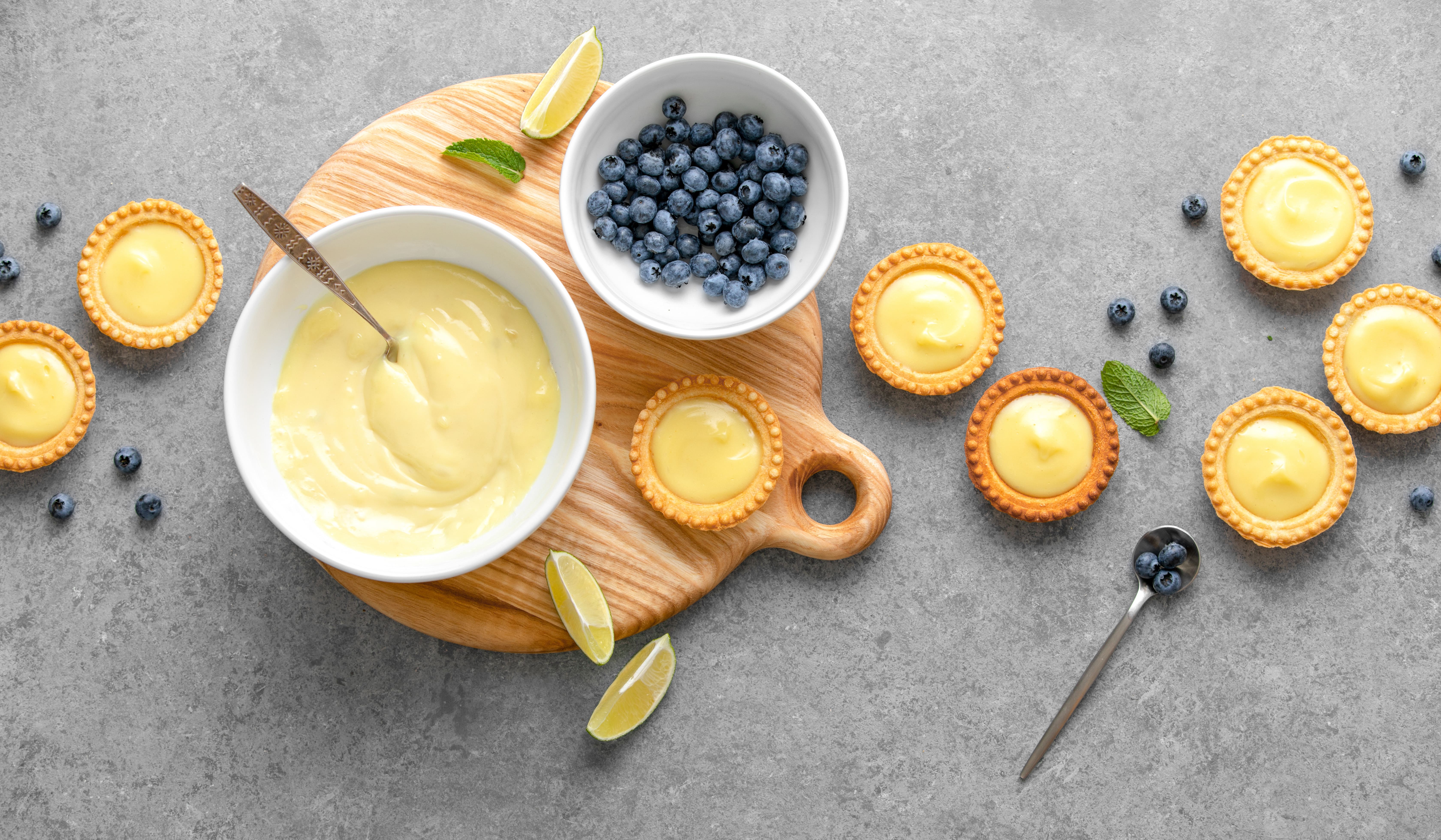 Tartlets with custard and blueberry.
